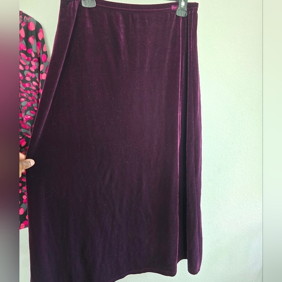 2Piece New Jonden Blouse & Studio Velvety Skirt Both Size Large Paired Together - Picture 5 of 12